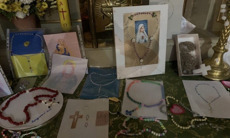 Закінчення розарієвих богослужіннь для дітей