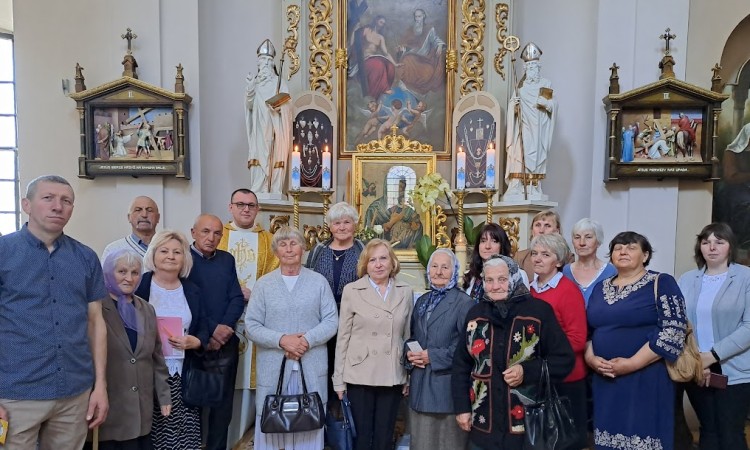 Троянда Святої Трійці